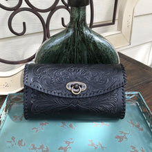 Load image into Gallery viewer, Yazmine Mexican Crossbody/Clutch (Black)