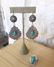Load image into Gallery viewer, Scarlett Concho Earrings