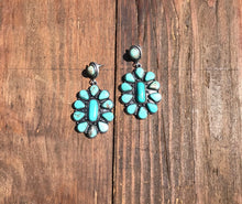 Load image into Gallery viewer, Masie Squash Blossom Cluster Earrings