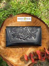 Load image into Gallery viewer, Florita Mexican Crossbody/Clutch - Black