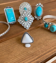 Load image into Gallery viewer, Arrowhead Ring