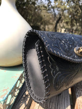 Load image into Gallery viewer, Yazmine Mexican Crossbody/Clutch (Black)